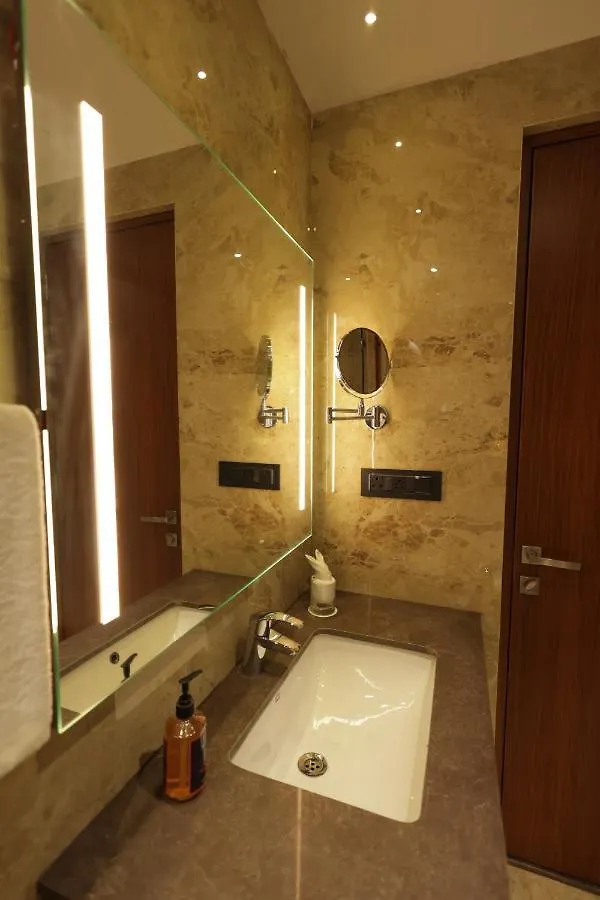 Travancore Court Kochi Hotel
