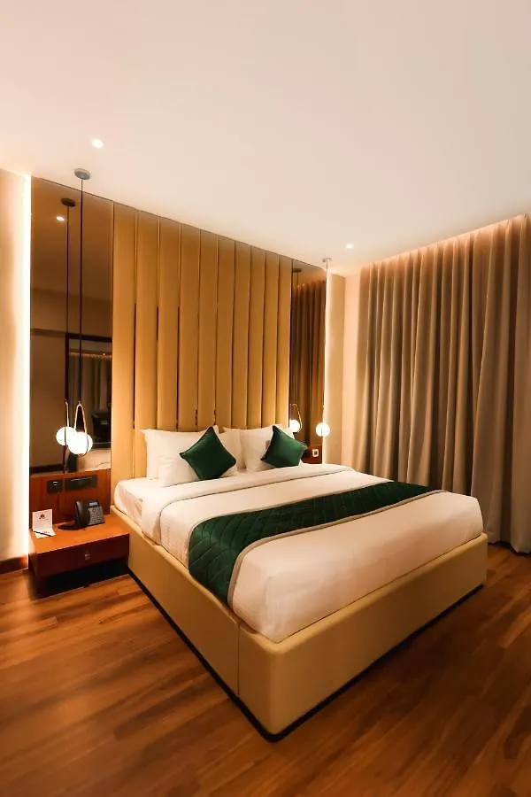Travancore Court Kochi 5*,